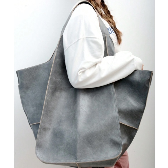 Luxe Vegan Leather Minimalist Oversized Tote Bag - Picture 2 of 16